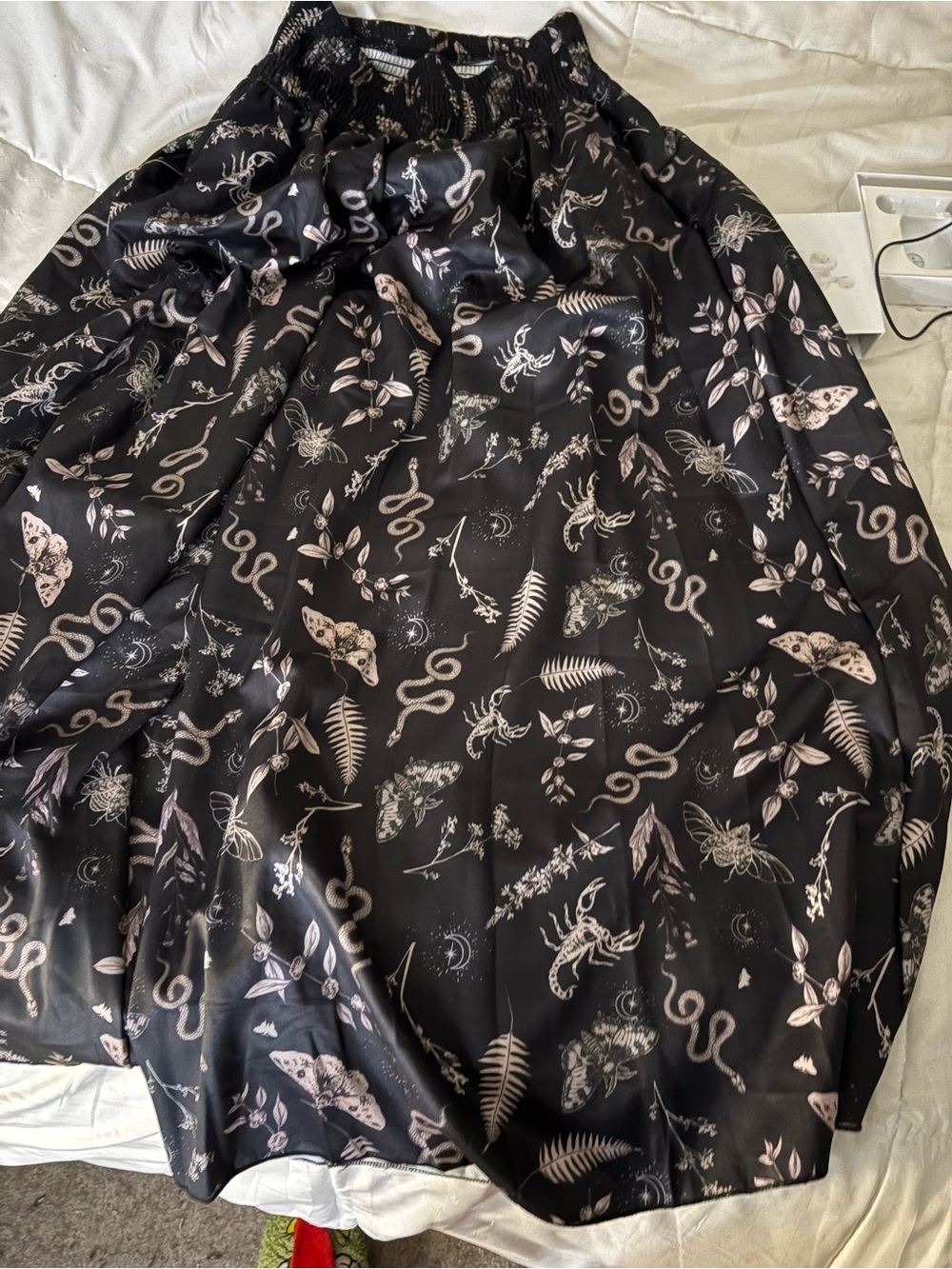 S Gothic style print pants with elastic band